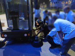 駕駛式掃地機(jī)性能特點(diǎn)是什么？?jī)?yōu)勢(shì)有哪些